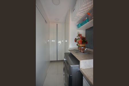 Apartamento à venda com 300m², 4 quartos e 2 vagasLavanderia