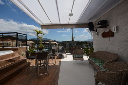 Apartamento à venda com 300m², 4 quartos e 2 vagasPiscina