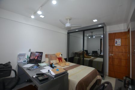 Apartamento à venda com 300m², 4 quartos e 2 vagasQuarto 2 