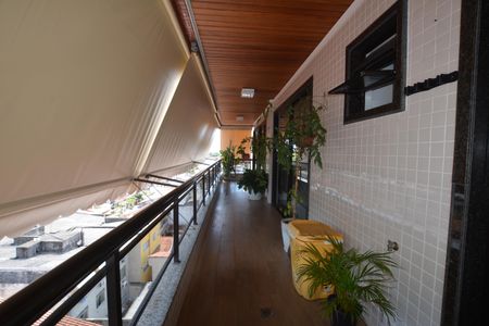 Apartamento à venda com 300m², 4 quartos e 2 vagasVaranda da Cozinha