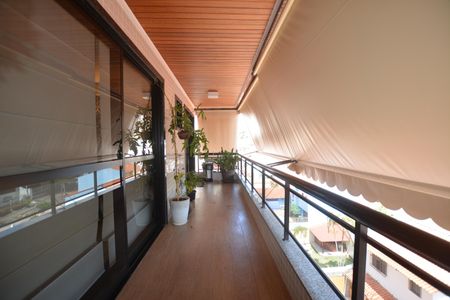 Apartamento à venda com 300m², 4 quartos e 2 vagasVaranda da Sala