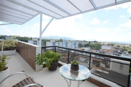 Apartamento à venda com 300m², 4 quartos e 2 vagasVaranda goumert