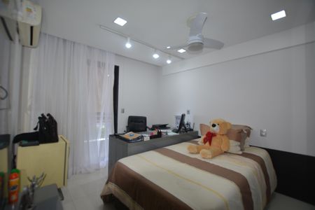 Apartamento à venda com 300m², 4 quartos e 2 vagasQuarto 2 