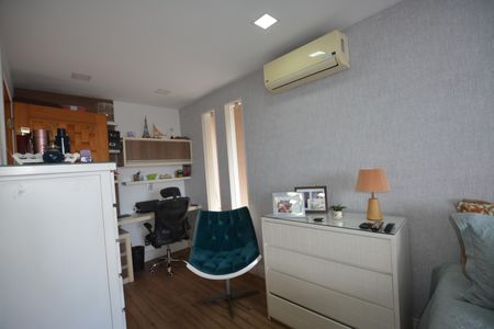 Apartamento à venda com 300m², 4 quartos e 2 vagasQuarto 4 Suite