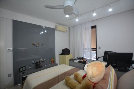 Apartamento à venda com 300m², 4 quartos e 2 vagasQuarto 2 