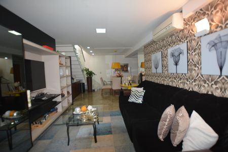 Apartamento à venda com 300m², 4 quartos e 2 vagasSala