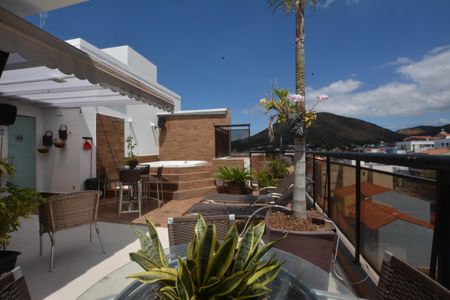 Apartamento à venda com 300m², 4 quartos e 2 vagasPiscina