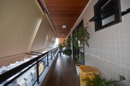 Apartamento à venda com 300m², 4 quartos e 2 vagasVaranda do  Quarto 2