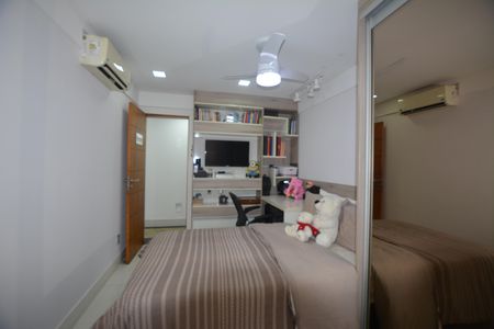 Apartamento à venda com 300m², 4 quartos e 2 vagasQuarto 3 Suite