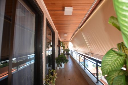 Apartamento à venda com 300m², 4 quartos e 2 vagasVaranda da Sala