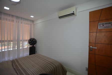 Apartamento à venda com 300m², 4 quartos e 2 vagasQuarto 3 Suite