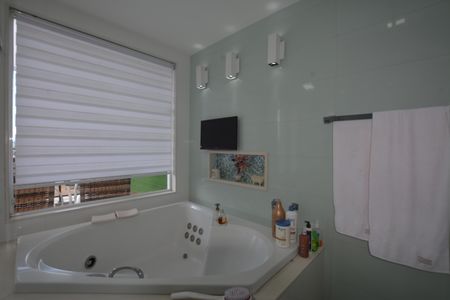 Apartamento à venda com 300m², 4 quartos e 2 vagasBanheiro da Suíte 4