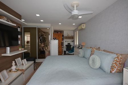 Apartamento à venda com 300m², 4 quartos e 2 vagasQuarto 4 Suite