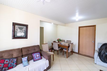 Sala de casa à venda com 3 quartos, 145m² em Campo Novo, Porto Alegre
