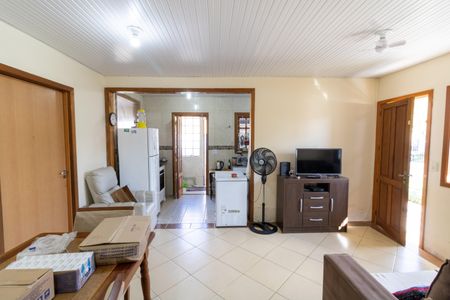 Sala de casa à venda com 3 quartos, 145m² em Campo Novo, Porto Alegre