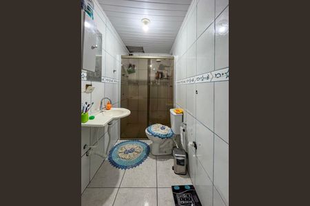 Casa à venda com 174m², 4 quartos e sem vaga Casa à venda com 174m², 4 quartos e sem vagaBanheiro social