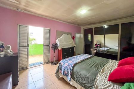 Casa à venda com 174m², 4 quartos e sem vaga Casa à venda com 174m², 4 quartos e sem vagaSuite