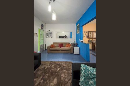 Casa à venda com 174m², 4 quartos e sem vaga Casa à venda com 174m², 4 quartos e sem vagaSala