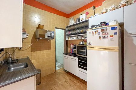 Casa à venda com 174m², 4 quartos e sem vaga Casa à venda com 174m², 4 quartos e sem vagaCozinha