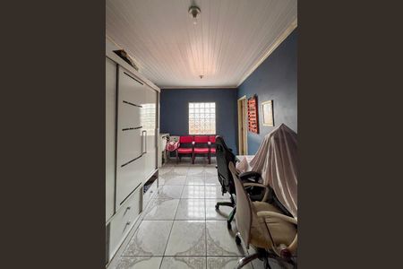 Casa à venda com 174m², 4 quartos e sem vaga Casa à venda com 174m², 4 quartos e sem vagaEscritório