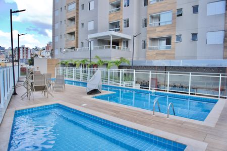 Apartamento para alugar com 60m², 2 quartos e 2 vagas Apartamento para alugar com 60m², 2 quartos e 2 vagasÁrea Comum - Piscinas