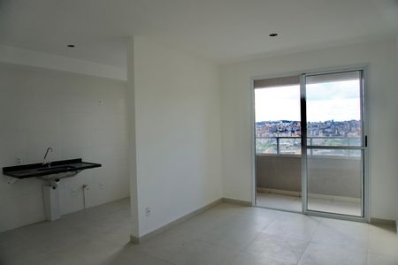 Sala de apartamento para alugar com 2 quartos, 60m² em Nova Suíça, Belo Horizonte