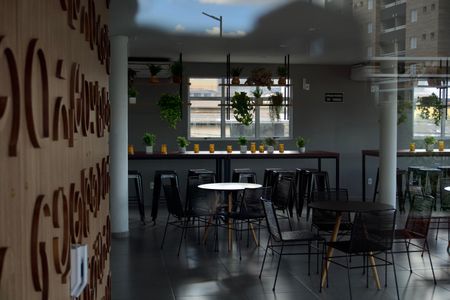 Apartamento para alugar com 60m², 2 quartos e 2 vagas Apartamento para alugar com 60m², 2 quartos e 2 vagasÁrea Comum - Salão de Festas