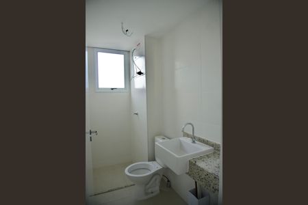 Apartamento para alugar com 60m², 2 quartos e 2 vagas Apartamento para alugar com 60m², 2 quartos e 2 vagasBanheiro