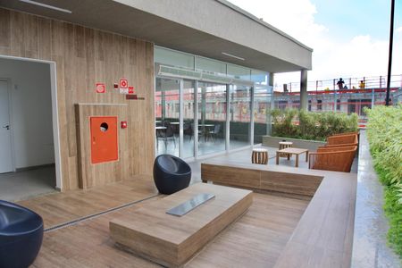 Apartamento para alugar com 60m², 2 quartos e 2 vagas Apartamento para alugar com 60m², 2 quartos e 2 vagasÁrea Comum - Lareira