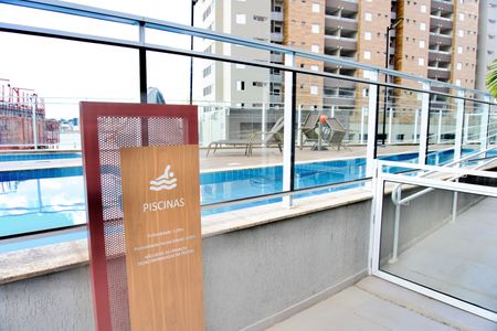 Apartamento para alugar com 60m², 2 quartos e 2 vagas Apartamento para alugar com 60m², 2 quartos e 2 vagasÁrea Comum - Piscinas