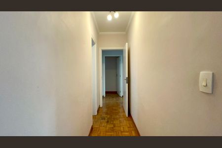 Apartamento à venda com 150m², 3 quartos e 2 vagas Apartamento à venda com 150m², 3 quartos e 2 vagasCorredor