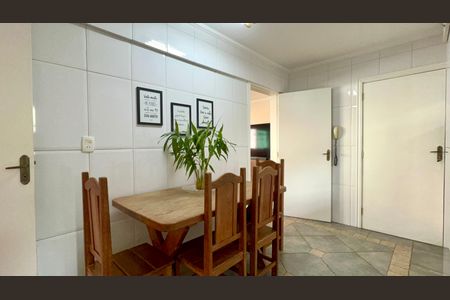 Apartamento à venda com 150m², 3 quartos e 2 vagas Apartamento à venda com 150m², 3 quartos e 2 vagasCopa