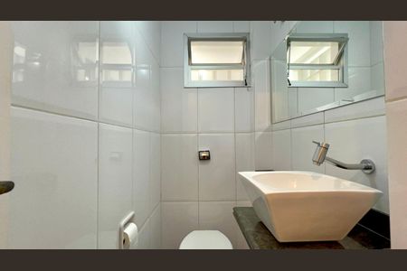 Apartamento à venda com 150m², 3 quartos e 2 vagas Apartamento à venda com 150m², 3 quartos e 2 vagasLavabo