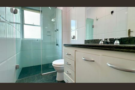 Apartamento à venda com 150m², 3 quartos e 2 vagas Apartamento à venda com 150m², 3 quartos e 2 vagasBanheiro