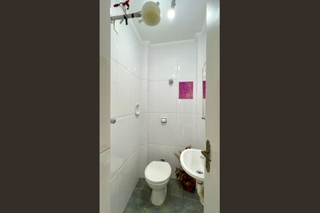 Apartamento à venda com 150m², 3 quartos e 2 vagas Apartamento à venda com 150m², 3 quartos e 2 vagasBanheiro de serviço