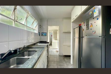 Apartamento à venda com 150m², 3 quartos e 2 vagas Apartamento à venda com 150m², 3 quartos e 2 vagasCozinha