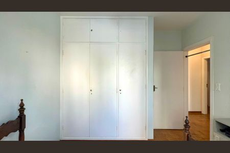 Apartamento à venda com 150m², 3 quartos e 2 vagas Apartamento à venda com 150m², 3 quartos e 2 vagasQuarto 1