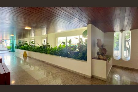 Apartamento à venda com 150m², 3 quartos e 2 vagas Apartamento à venda com 150m², 3 quartos e 2 vagasHall de entrada