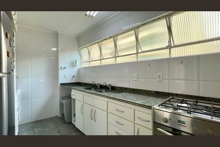 Apartamento à venda com 150m², 3 quartos e 2 vagas Apartamento à venda com 150m², 3 quartos e 2 vagasCozinha