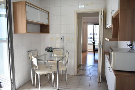Apartamento à venda com 107m², 3 quartos e 2 vagasCozinha