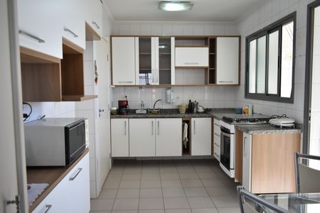Apartamento à venda com 107m², 3 quartos e 2 vagasCozinha