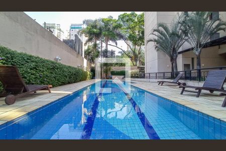 Apartamento à venda com 107m², 3 quartos e 2 vagas Apartamento à venda com 107m², 3 quartos e 2 vagasÁrea comum - Piscina