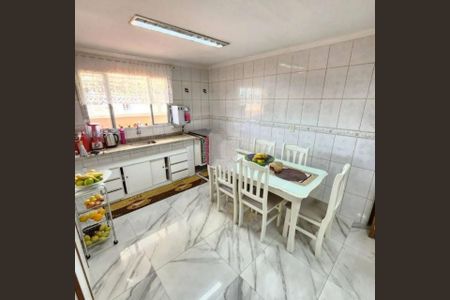 Foto 03 de casa à venda com 3 quartos, 200m² em Chácara Inglesa, São Paulo