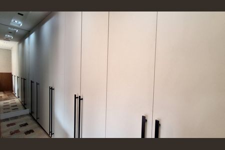 Casa à venda com 206m², 4 quartos e 4 vagasSuíte 1