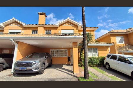 Casa à venda com 206m², 4 quartos e 4 vagasFachada 