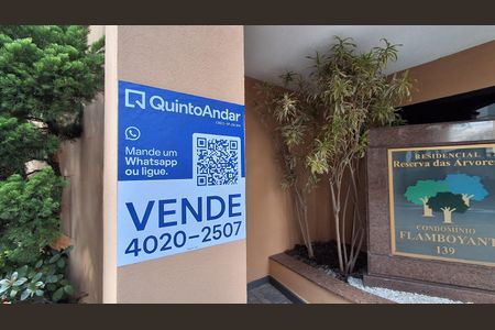 Casa à venda com 206m², 4 quartos e 4 vagasPlaquinha 