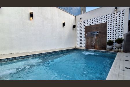 Casa à venda com 206m², 4 quartos e 4 vagasPiscina 
