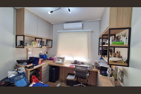 Casa à venda com 206m², 4 quartos e 4 vagasQuarto 2