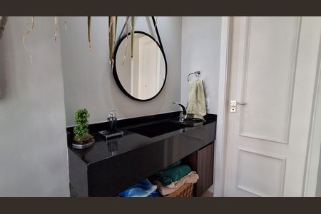 Casa à venda com 206m², 4 quartos e 4 vagasBanheiro Social 