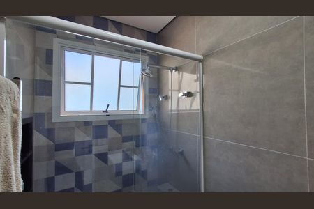 Casa à venda com 206m², 4 quartos e 4 vagasBanheiro Suíte 2